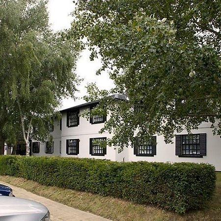 Premier Inn Cobham Cobham  Buitenkant foto