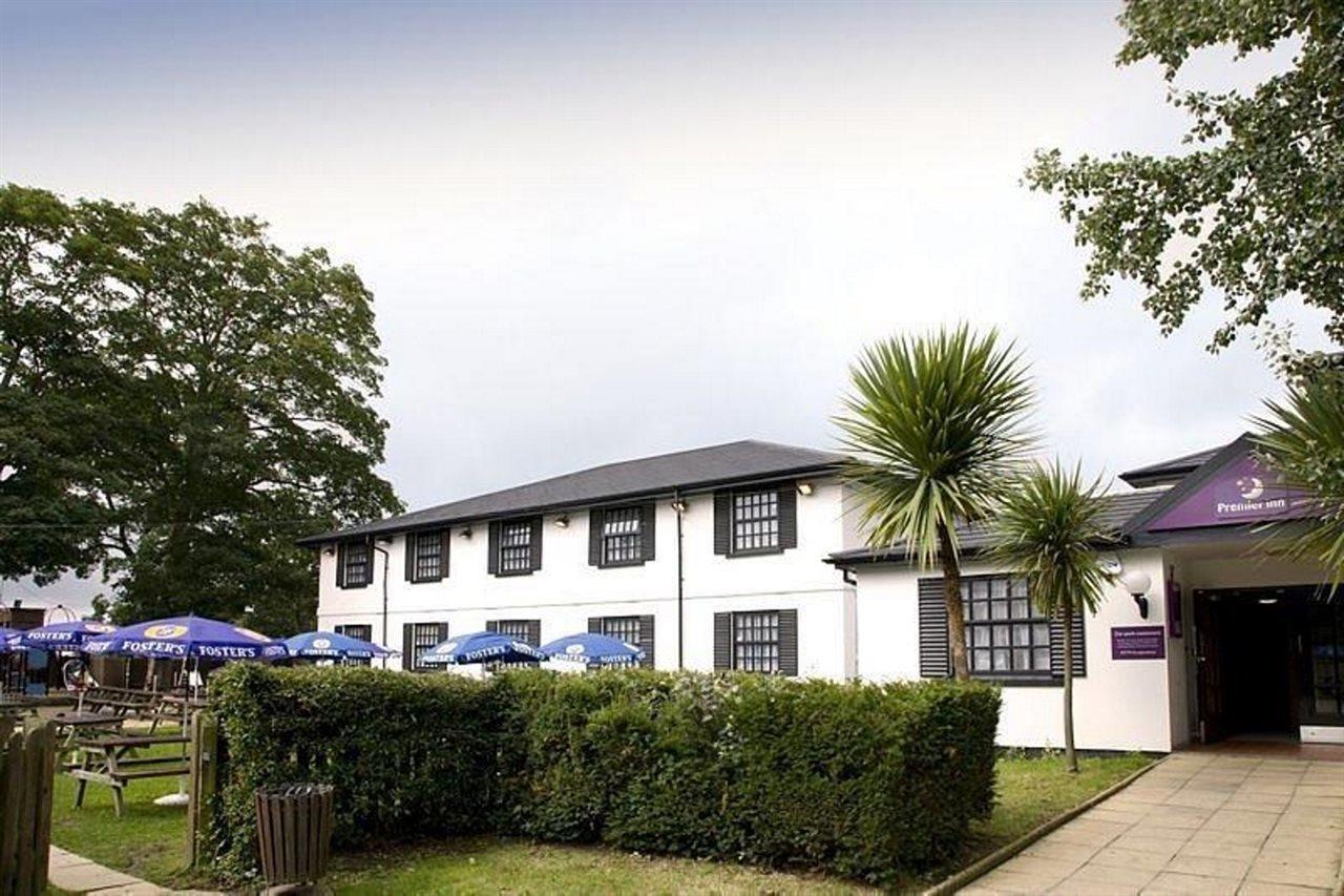 Premier Inn Cobham Cobham  Buitenkant foto